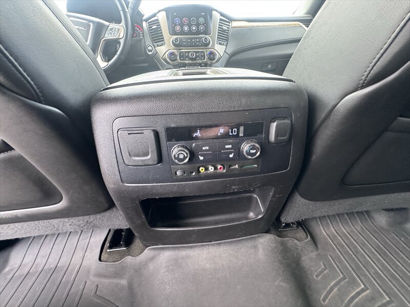 2016 GMC Yukon XL Denali - Photo 14 - Brainerd, MN 56401