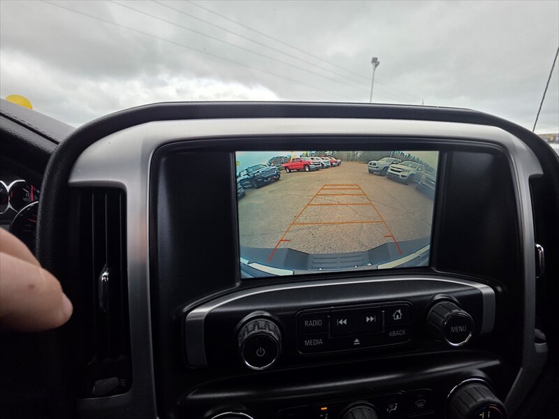 2016 GMC Sierra 1500 SLE - Photo 10 - Brainerd, MN 56401