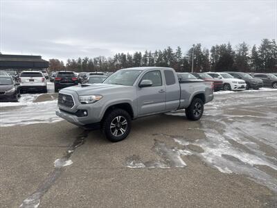 2018 Toyota Tacoma SR5 V6 Truck