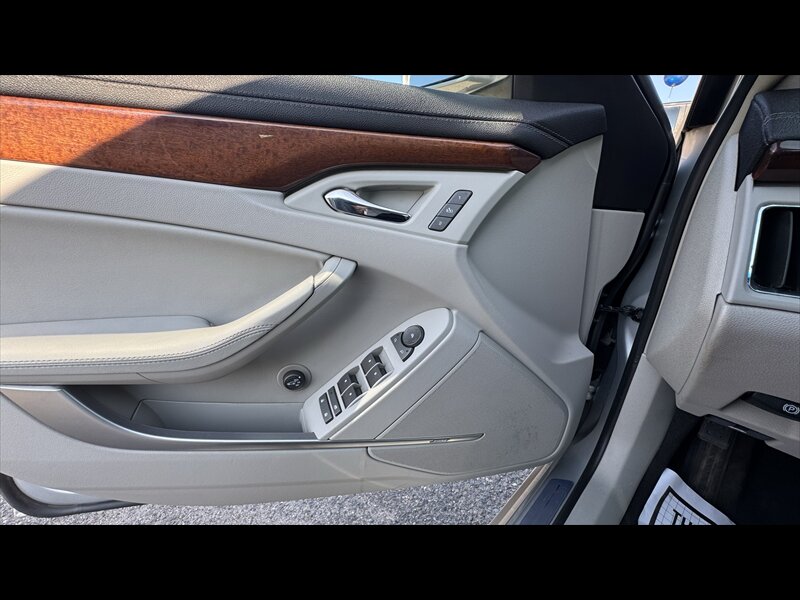 2011 Cadillac CTS 3.0L Luxury - Photo 14 - Brainerd, MN 56401