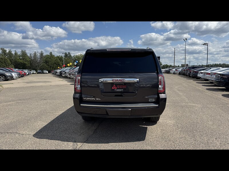2017 GMC Yukon XL Denali - Photo 6 - Brainerd, MN 56401