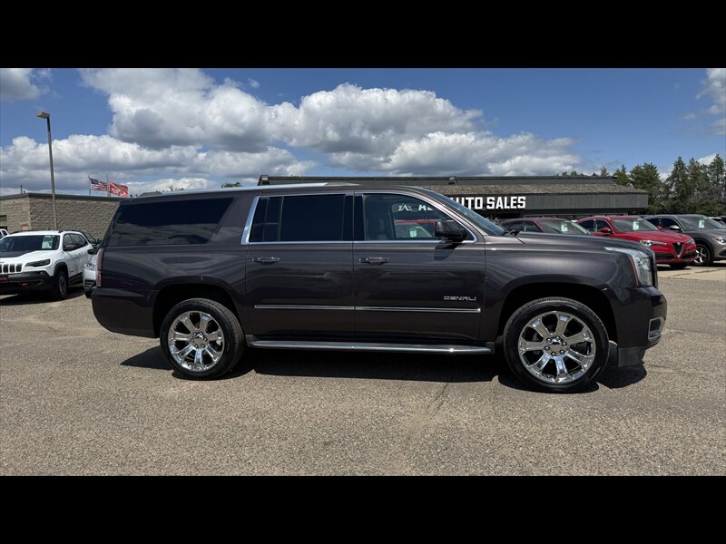 2017 GMC Yukon XL Denali - Photo 4 - Brainerd, MN 56401