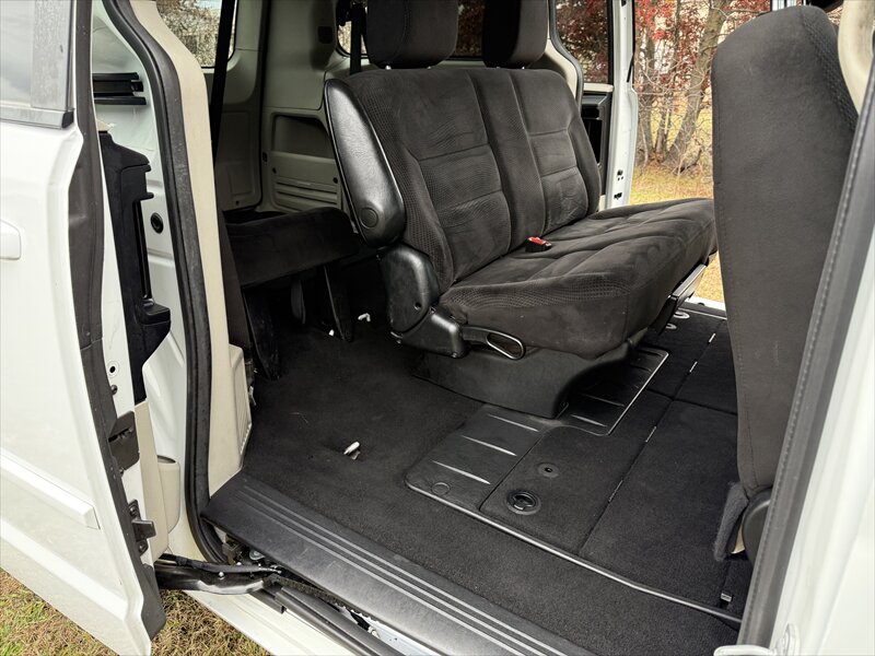 2017 Dodge Grand Caravan SE - Photo 17 - Brainerd, MN 56401