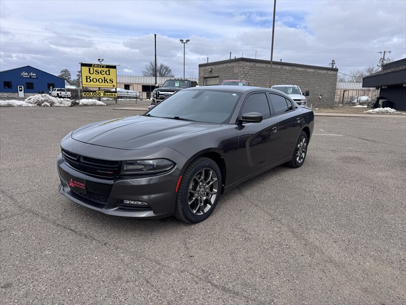 2017 Dodge Charger SXT   - Photo 1 - Brainerd, MN 56401