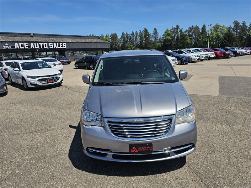 2014 Chrysler Town & Country Touring - Photo 7 - Brainerd, MN 56401