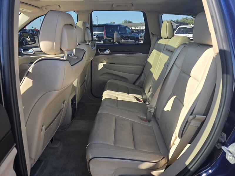 2014 Jeep Grand Cherokee Overland photo 12