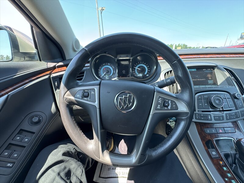 2012 Buick Lacrosse Premium 1 - Photo 12 - Brainerd, MN 56401
