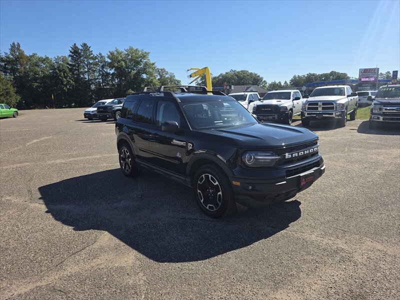 2021 Ford Bronco Sport Outer Banks photo 2