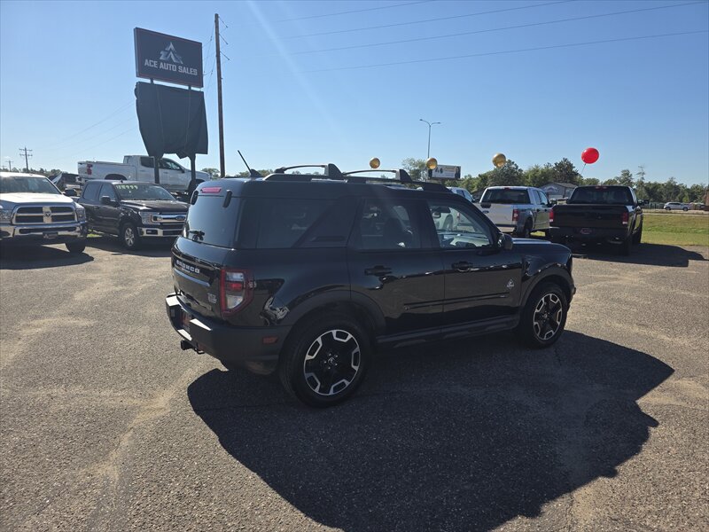 2021 Ford Bronco Sport Outer Banks photo 3