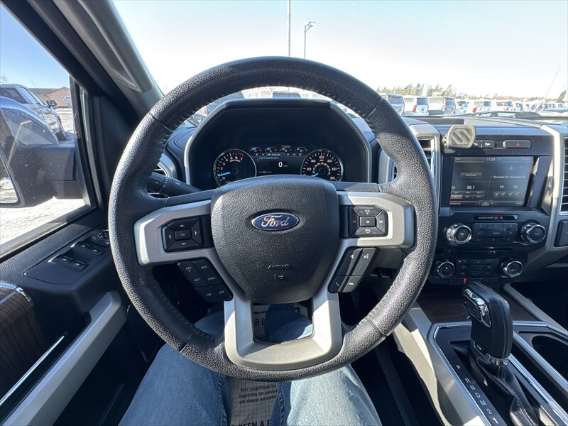 2015 Ford F-150 Lariat - Photo 14 - Brainerd, MN 56401