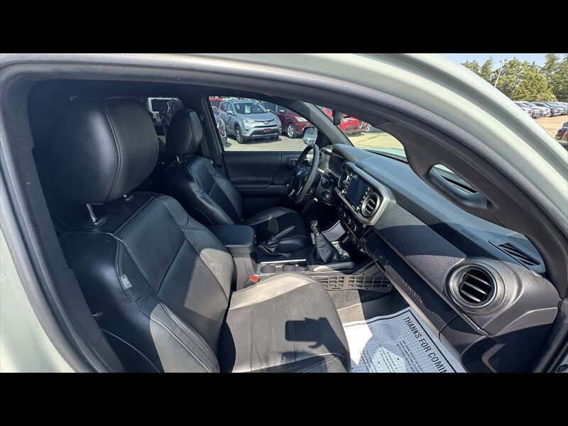 2022 Toyota Tacoma TRD Off-Road - Photo 12 - Brainerd, MN 56401