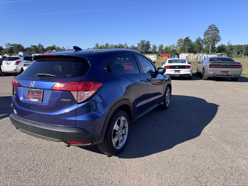 2017 Honda HR-V EX-L w/Navi - Photo 3 - Brainerd, MN 56401