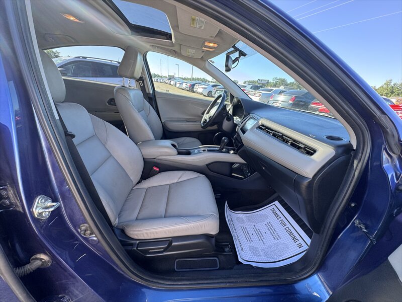 2017 Honda HR-V EX-L w/Navi - Photo 12 - Brainerd, MN 56401
