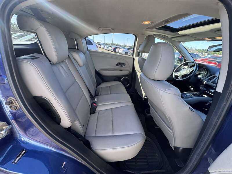 2017 Honda HR-V EX-L w/Navi - Photo 11 - Brainerd, MN 56401