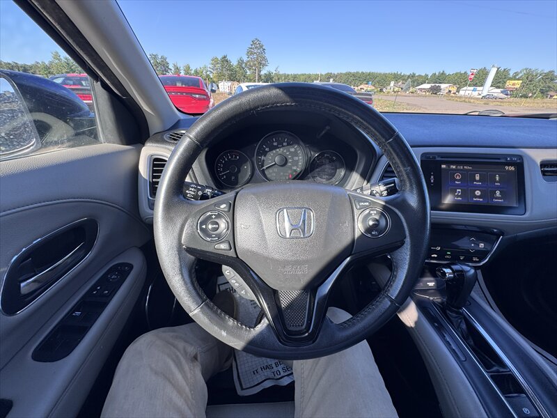 2017 Honda HR-V EX-L w/Navi - Photo 14 - Brainerd, MN 56401