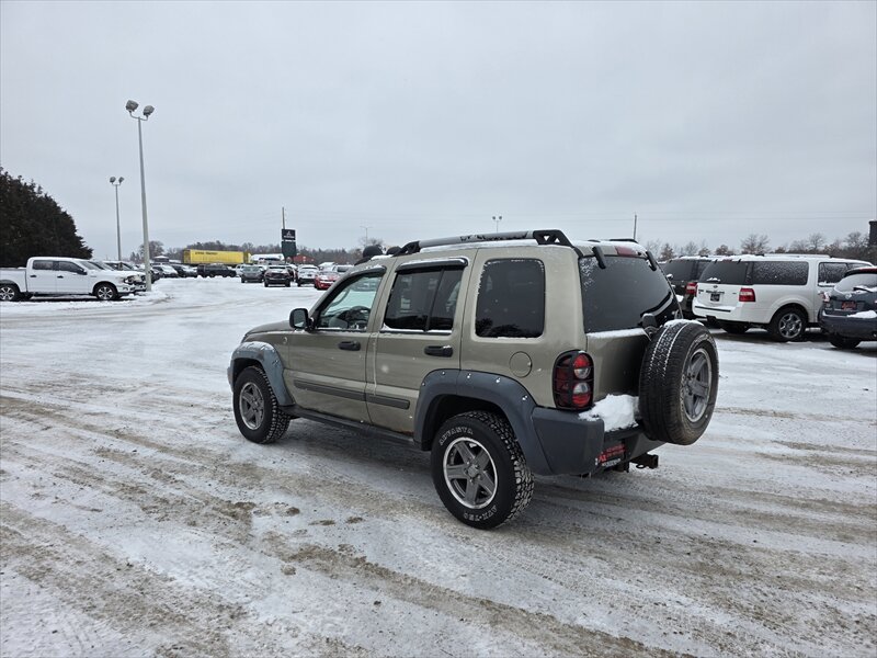 2005 Jeep Liberty Renegade - Photo 3 - Brainerd, MN 56401