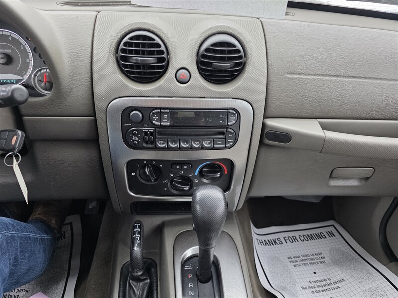 2005 Jeep Liberty Renegade - Photo 8 - Brainerd, MN 56401