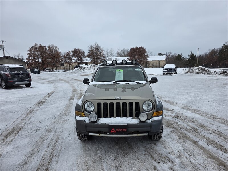 2005 Jeep Liberty Renegade - Photo 5 - Brainerd, MN 56401