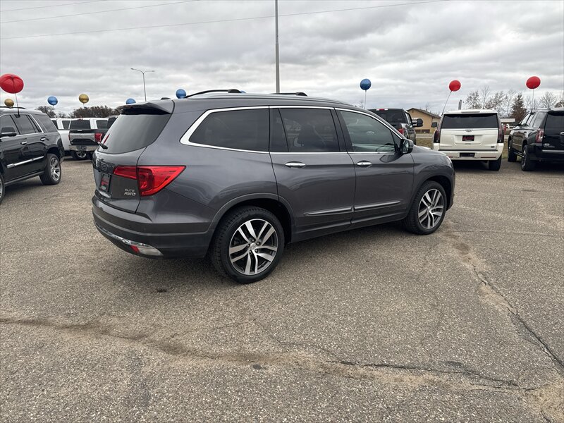 2018 Honda Pilot Elite - Photo 3 - Brainerd, MN 56401
