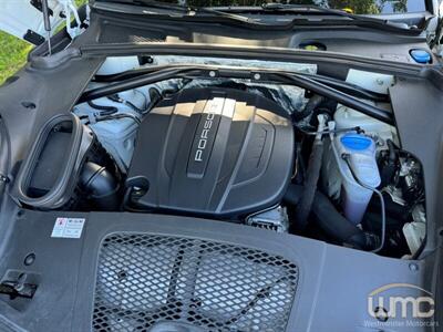 2017 Porsche Macan   - Photo 40 - Westminster, CA 92683