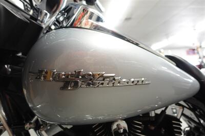 2010 Harley-Davidson Street Glide   - Photo 30 - Kingman, KS 67068