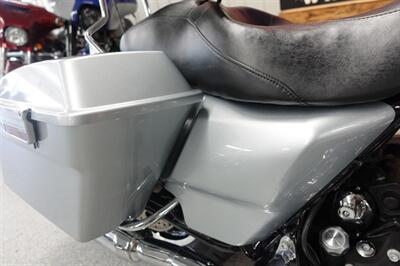 2010 Harley-Davidson Street Glide   - Photo 21 - Kingman, KS 67068