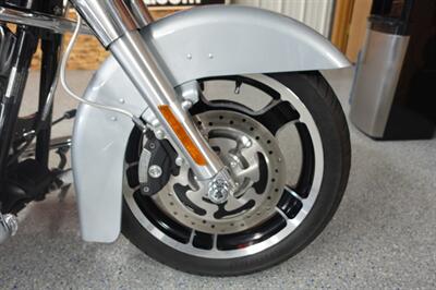 2010 Harley-Davidson Street Glide   - Photo 12 - Kingman, KS 67068