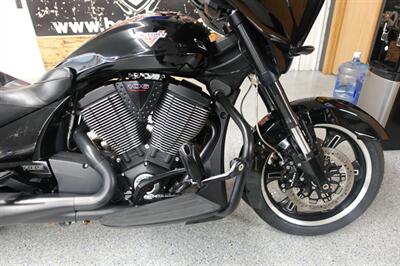 2014 Victory Cross Country 8-Ball - Photo 10 - Kingman, KS 67068