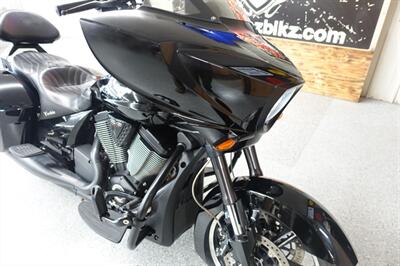 2014 Victory Cross Country 8-Ball - Photo 11 - Kingman, KS 67068