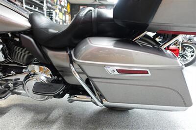 2017 Harley-Davidson Ultra Classic   - Photo 17 - Kingman, KS 67068