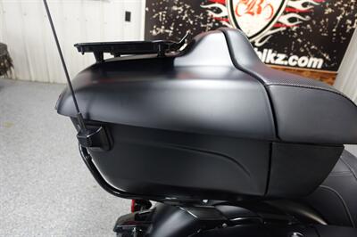 2022 Indian Roadmaster Dark Horse Black Smoke   - Photo 26 - Kingman, KS 67068
