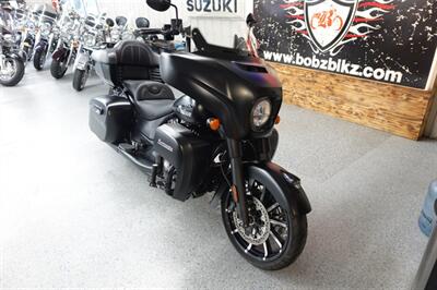 2022 Indian Roadmaster Dark Horse Black Smoke   - Photo 2 - Kingman, KS 67068
