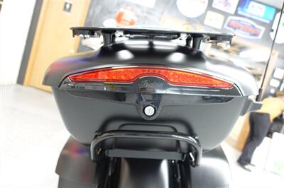 2022 Indian Roadmaster Dark Horse Black Smoke   - Photo 40 - Kingman, KS 67068