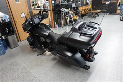 2022 Indian Roadmaster Dark Horse Black Smoke   - Photo 6 - Kingman, KS 67068
