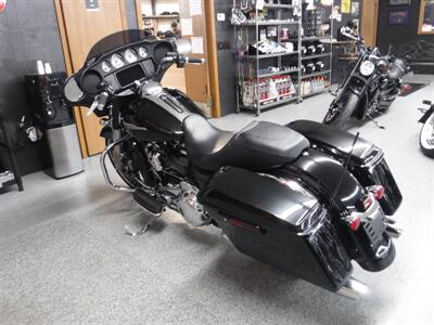 2019 Harley-Davidson Street Glide   - Photo 6 - Kingman, KS 67068