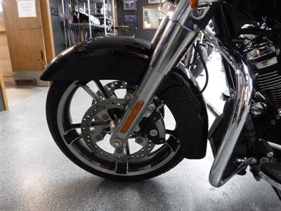 2019 Harley-Davidson Street Glide   - Photo 17 - Kingman, KS 67068