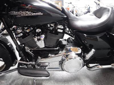 2019 Harley-Davidson Street Glide   - Photo 16 - Kingman, KS 67068