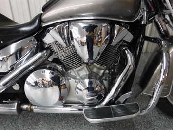 2007 Honda VTX 1300 R   - Photo 8 - Kingman, KS 67068