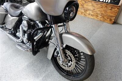 2009 Harley-Davidson Street Glide - Photo 11 - Kingman, KS 67068