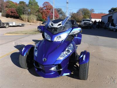 2013 Can Am Spyder RT-S SE5   - Photo 2 - Kingman, KS 67068
