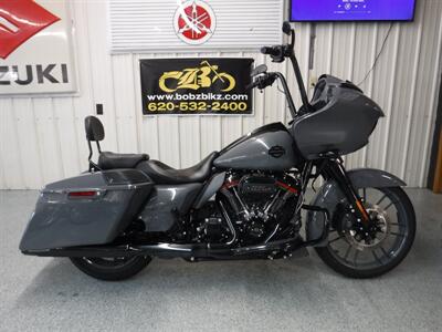 2018 Harley-Davidson Road Glide CVO   - Photo 1 - Kingman, KS 67068