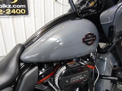 2018 Harley-Davidson Road Glide CVO   - Photo 9 - Kingman, KS 67068