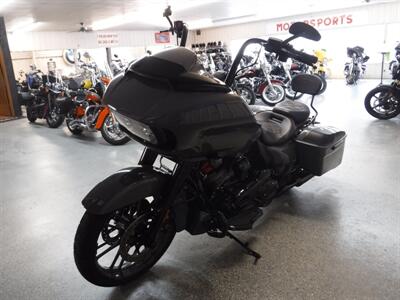 2018 Harley-Davidson Road Glide CVO   - Photo 21 - Kingman, KS 67068