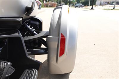 2025 Can Am Spyder RT Limited SE6   - Photo 36 - Kingman, KS 67068