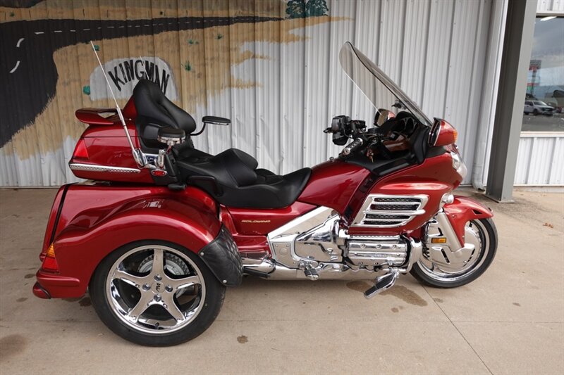2001 Honda Gold Wing 1800 Trike   - Photo 1 - Kingman, KS 67068