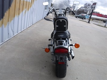 1993 Honda Shadow 1100 Spirit   - Photo 11 - Kingman, KS 67068