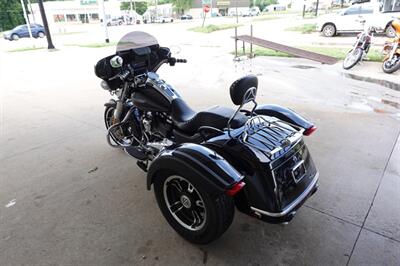 2017 Harley-Davidson Freewheeler - Photo 6 - Kingman, KS 67068