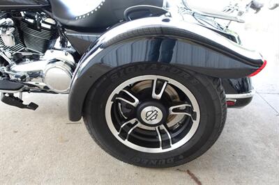 2017 Harley-Davidson Freewheeler - Photo 30 - Kingman, KS 67068