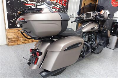 2021 Indian Roadmaster Dark Horse Bronze Smoke   - Photo 10 - Kingman, KS 67068