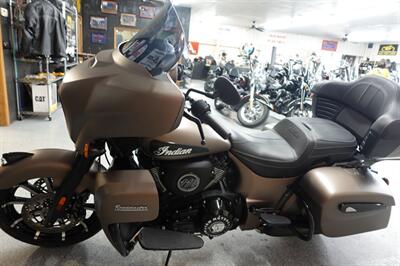2021 Indian Roadmaster Dark Horse Bronze Smoke   - Photo 5 - Kingman, KS 67068